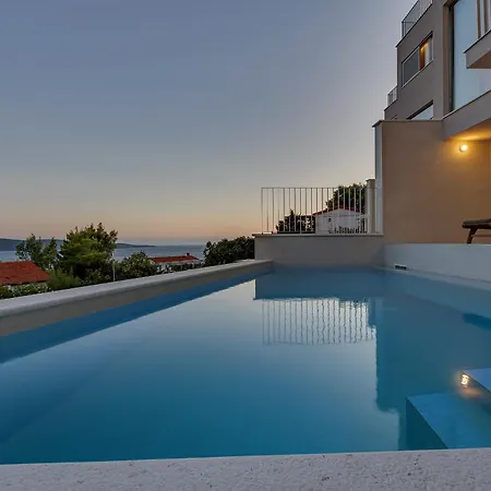 Vista Divina - Semi Detached By Irundo Apartman
