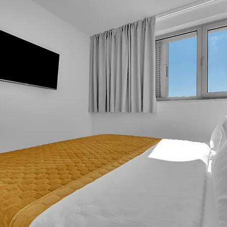 Vista Divina - Semi Detached By Irundo Apartman Zavala