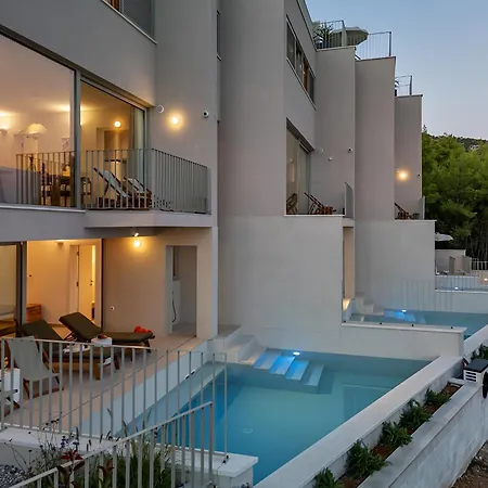 Vista Divina - Semi Detached By Irundo Apartman Zavala