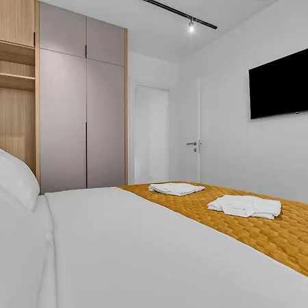 Vista Divina - Semi Detached By Irundo * Zavala