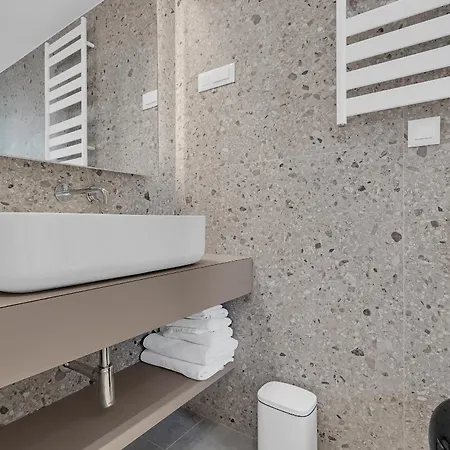 Vista Divina - Semi Detached By Irundo * Zavala