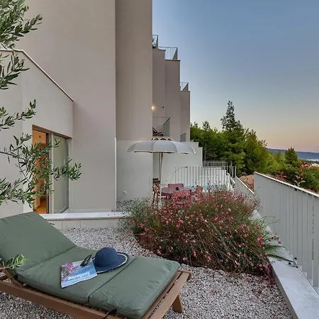 Vista Divina - Semi Detached By Irundo *