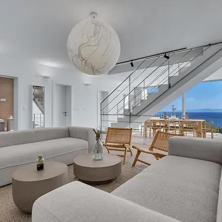 Vista Divina - Semi Detached By Irundo Zavala